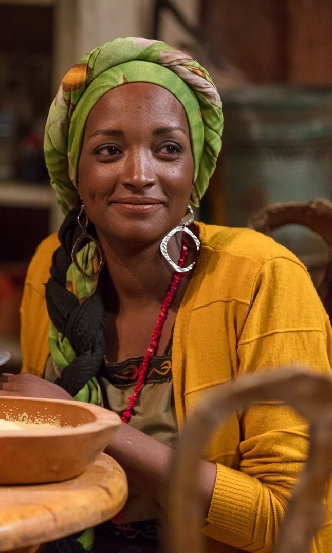 Portrait féminin éditorial par Atyaf